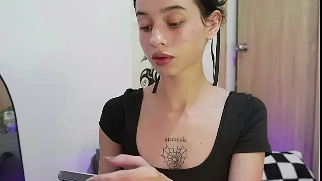 salome-brown online show from November 19, 11:38 pm