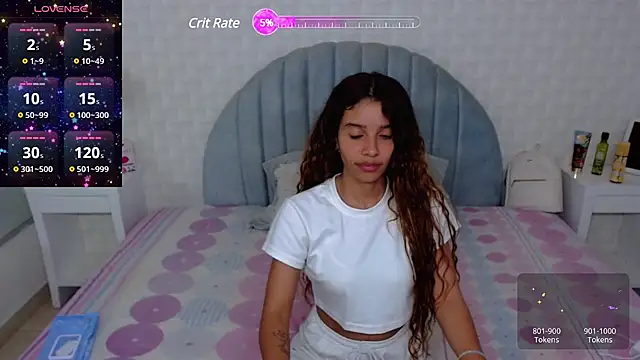 charlotte 0309 online show from December 7, 8:05 pm