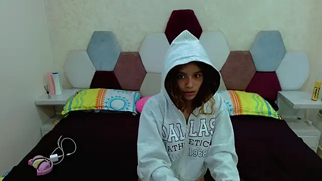 charlotte 0309 online show from March 6, 4:08 am