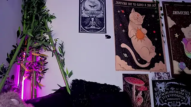 Nyx nayla online show from April 16, 9:26 pm