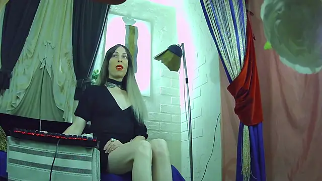 Snapshot of Mary_Loon chatting on November 11, 4:56 am Mary Loon online show from November 11, 4:56 am