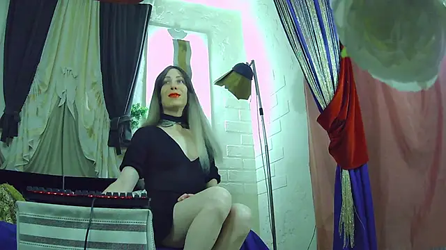 Snapshot of Mary_Loon chatting on November 12, 4:18 pm Mary Loon online show from November 12, 4:18 pm