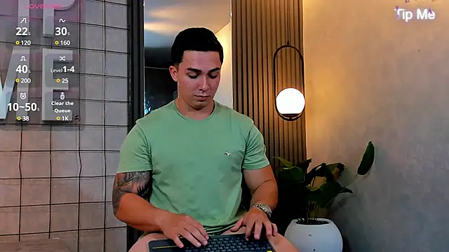 Ryan Hunt online show from January 20, 1:18 am