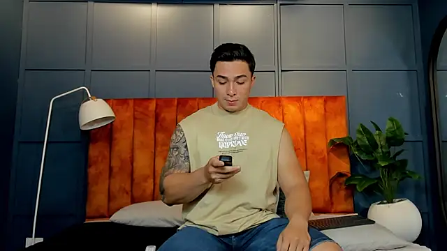 Ryan Hunt online show from February 4, 12:33 pm