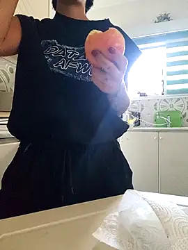 LorenRosse online show from September 29, 4:17 am