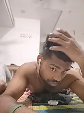 INDIANBOY7439 online show from April 21, 7:39 pm