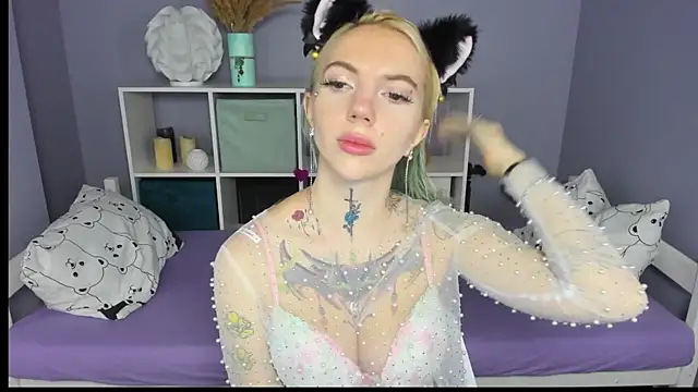 AnneTenet online show from February 7, 7:07 am