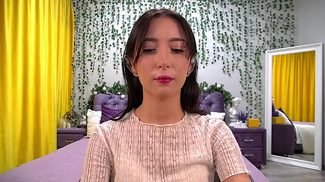 Snapshot of NicoleLimp chatting on December 16, 6:32 am NicoleLimp online show from December 16, 6:32 am