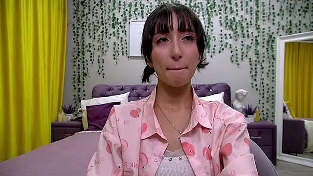 Snapshot of NicoleLimp chatting on February 3, 4:41 pm NicoleLimp online show from February 3, 4:41 pm