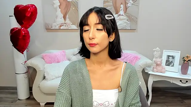 Snapshot of NicoleLimp chatting on February 11, 6:30 am NicoleLimp online show from February 11, 6:30 am