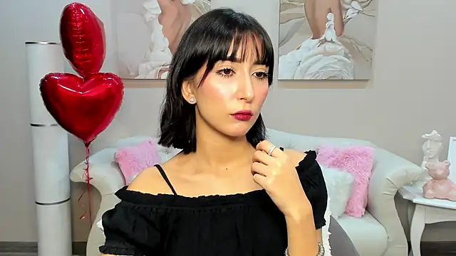 Snapshot of NicoleLimp chatting on February 16, 6:21 am NicoleLimp online show from February 16, 6:21 am