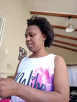 YourDreamLady22 online show from December 12, 6:47 am