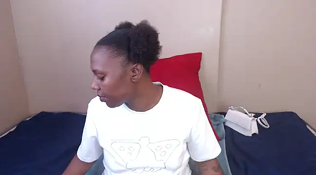 YourDreamLady22 online show from December 21, 10:28 am