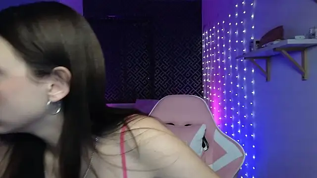 AliceSpark online show from December 1, 4:51 pm