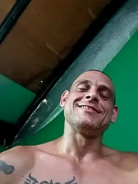 Snapshot of Buffshagswell chatting on September 9, 9:03 pm Buffshagswell online show from September 9, 9:03 pm