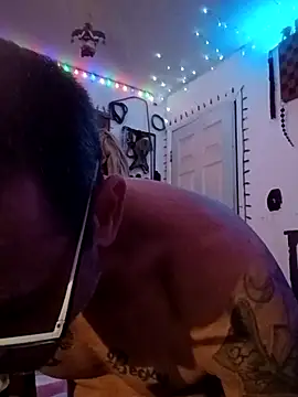 Snapshot of Buffshagswell chatting on November 22, 4:11 am Buffshagswell online show from November 22, 4:11 am