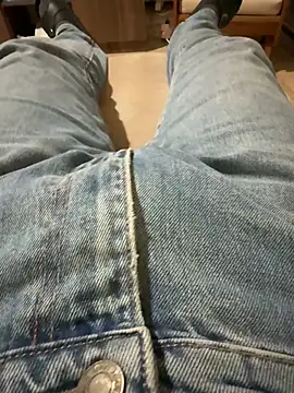 Snapshot of reelciii21 chatting on October 3, 4:26 pm reelciii21 online show from October 3, 4:26 pm