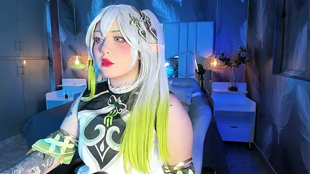 Snapshot of AHRI_LEE chatting on December 10, 3:20 am AHRI LEE online show from December 10, 3:20 am