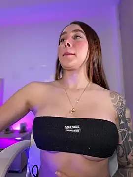 Lanataylor- online show from March 16, 1:07 am