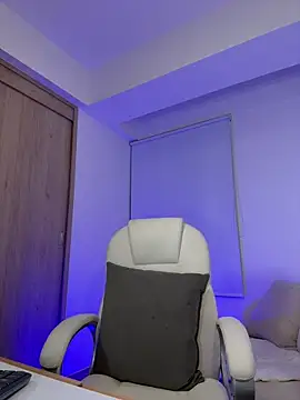 Lanataylor- online show from October 25, 12:29 am