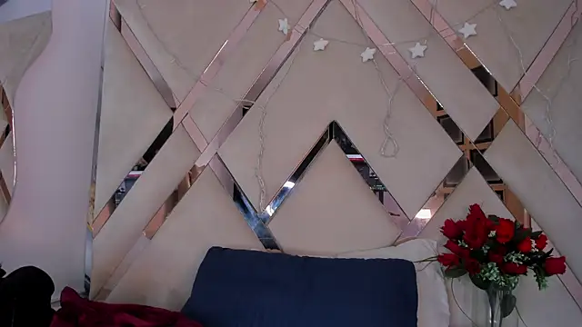 ninaht online show from January 10, 8:54 pm