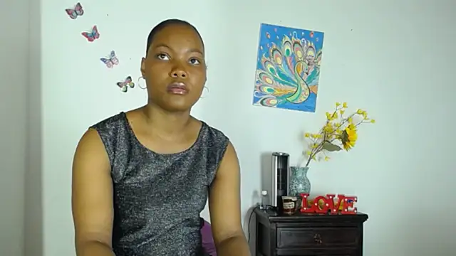 Snapshot of Madison__12 chatting on December 5, 8:22 pm Madison 12 online show from December 5, 8:22 pm