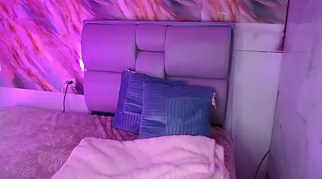 Snapshot of Freyja_01 chatting on March 9, 11:25 pm Freyja 01 online show from March 9, 11:25 pm