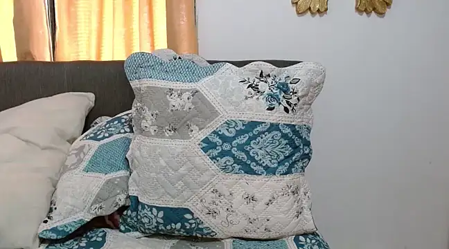 Snapshot of cataafitt chatting on February 3, 7:00 pm cataafitt online show from February 3, 7:00 pm