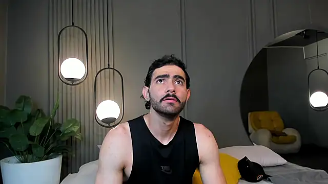 Austin bolt online show from December 17, 1:39 am