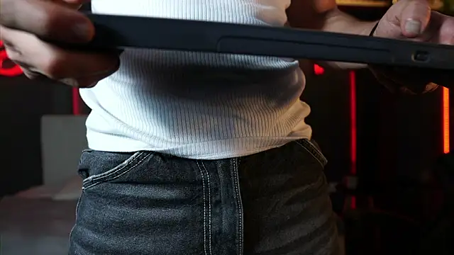 Austin bolt online show from March 1, 2:24 am