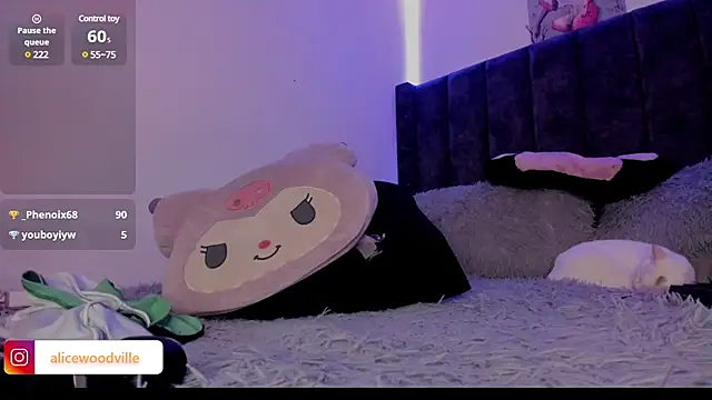 Snapshot of Alice_woodville chatting on February 27, 10:31 pm Alice woodville online show from February 27, 10:31 pm