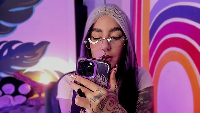 Snapshot of Alice_woodville chatting on September 16, 9:38 pm Alice woodville online show from September 16, 9:38 pm