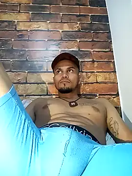 Snapshot of Dilan_1994 chatting on March 22, 3:30 am Dilan 1994 online show from March 22, 3:30 am