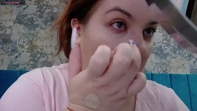 Snapshot of MelanieBrownn chatting on January 11, 5:41 am MelanieBrownn online show from January 11, 5:41 am