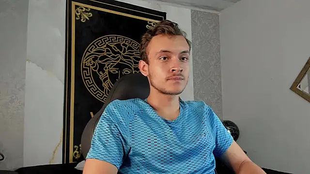 Snapshot of Desmon_Clark chatting on February 3, 9:29 pm Desmon Clark online show from February 3, 9:29 pm