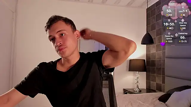 Snapshot of Desmon_Clark chatting on March 14, 10:16 pm Desmon Clark online show from March 14, 10:16 pm