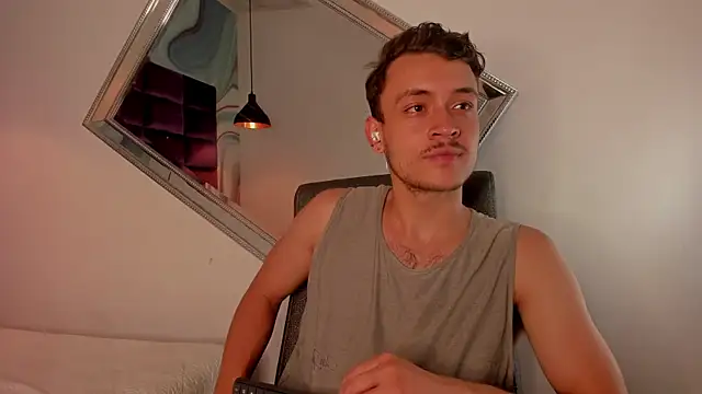 Snapshot of Desmon_Clark chatting on September 12, 11:26 pm Desmon Clark online show from September 12, 11:26 pm