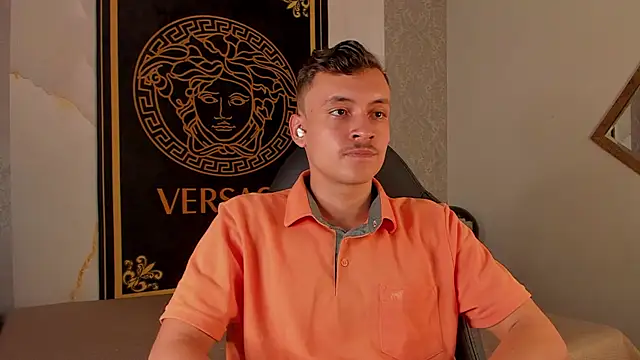 Snapshot of Desmon_Clark chatting on September 25, 11:30 pm Desmon Clark online show from September 25, 11:30 pm