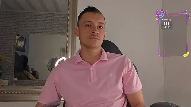 Snapshot of Desmon_Clark chatting on September 30, 11:21 pm Desmon Clark online show from September 30, 11:21 pm