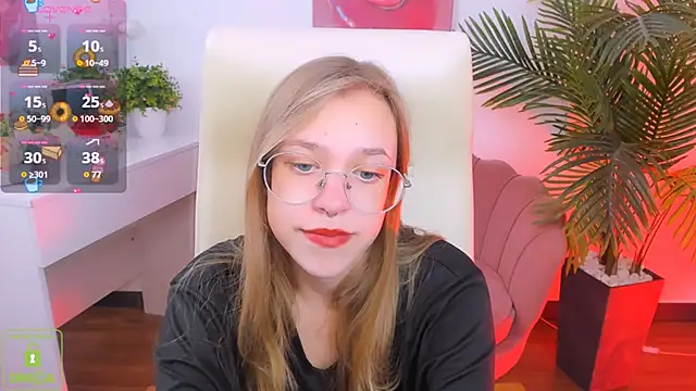 LayriantaVee online show from September 11, 6:13 am