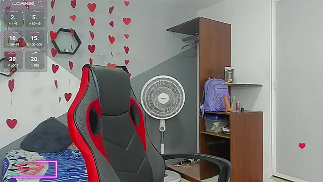 Snapshot of Danniela_rivera chatting on March 5, 12:00 pm Danniela rivera online show from March 5, 12:00 pm