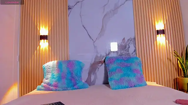 valentina lux online show from September 17, 3:08 am