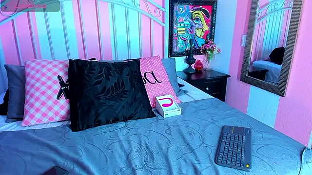 Liah Grey8 online show from December 18, 9:18 pm