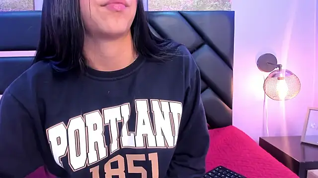 KimberlyVillaLobos online show from March 6, 2:40 pm