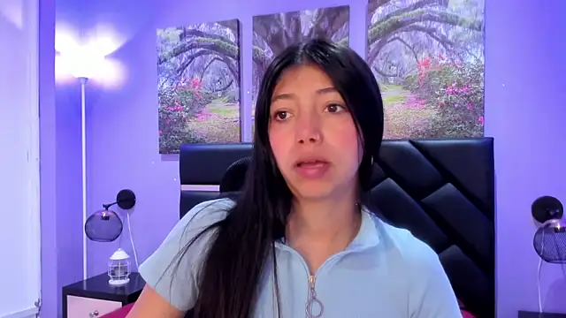 KimberlyVillaLobos online show from December 3, 11:30 am