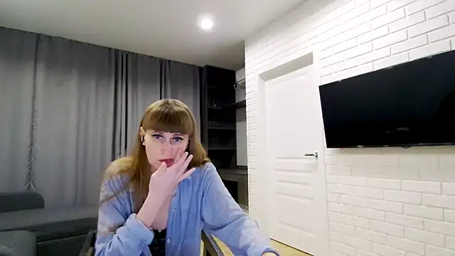 Daniella Lorente online show from December 14, 10:14 pm