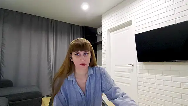 Daniella Lorente online show from April 14, 1:11 am