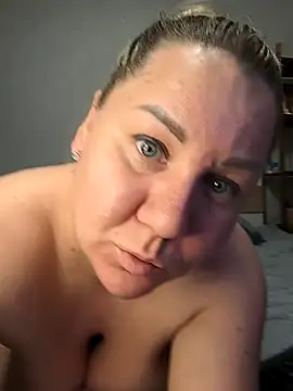 Anna Curvy online show from April 17, 4:37 am