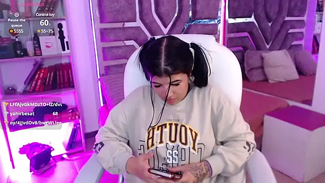 AliceWalker 11 online show from January 29, 1:48 am