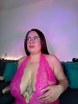 soofy   online show from February 14, 4:20 am